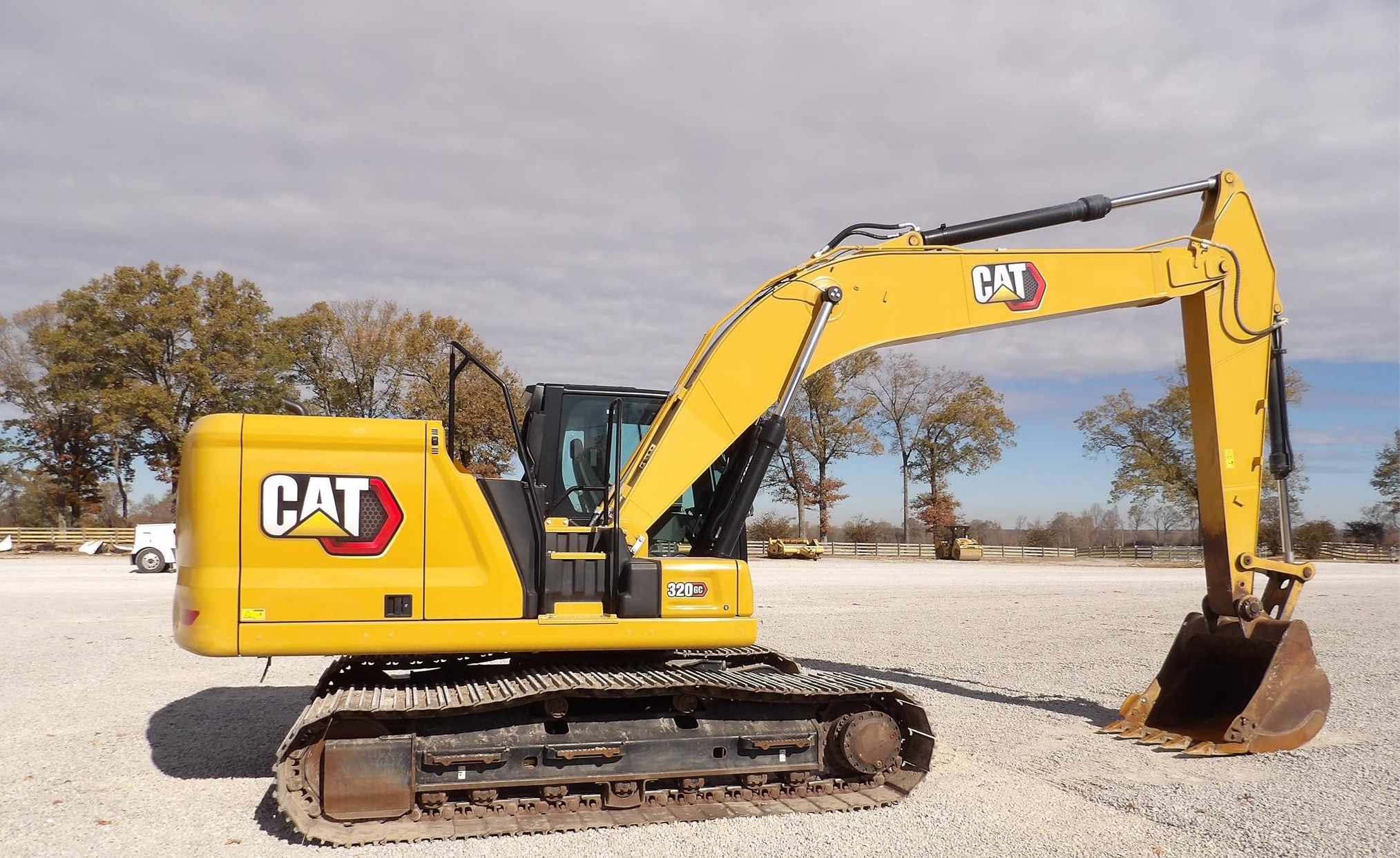 Caterpillar Backhoe Loader | Cabbed Backhoe Rental