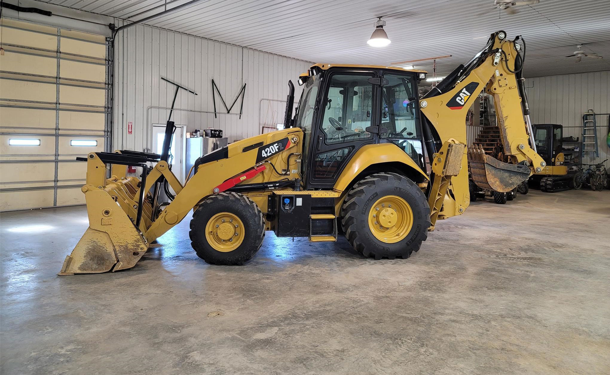 Caterpillar Backhoe Loader | Cabbed Backhoe Rental