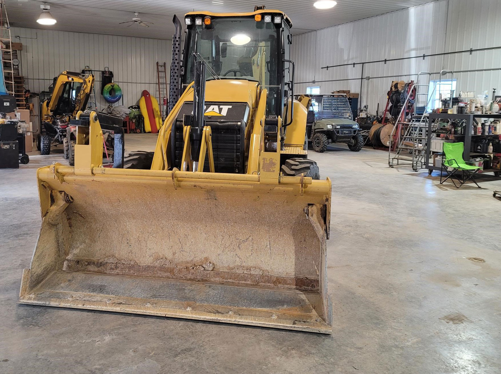 Caterpillar Backhoe Loader | Cabbed Backhoe Rental