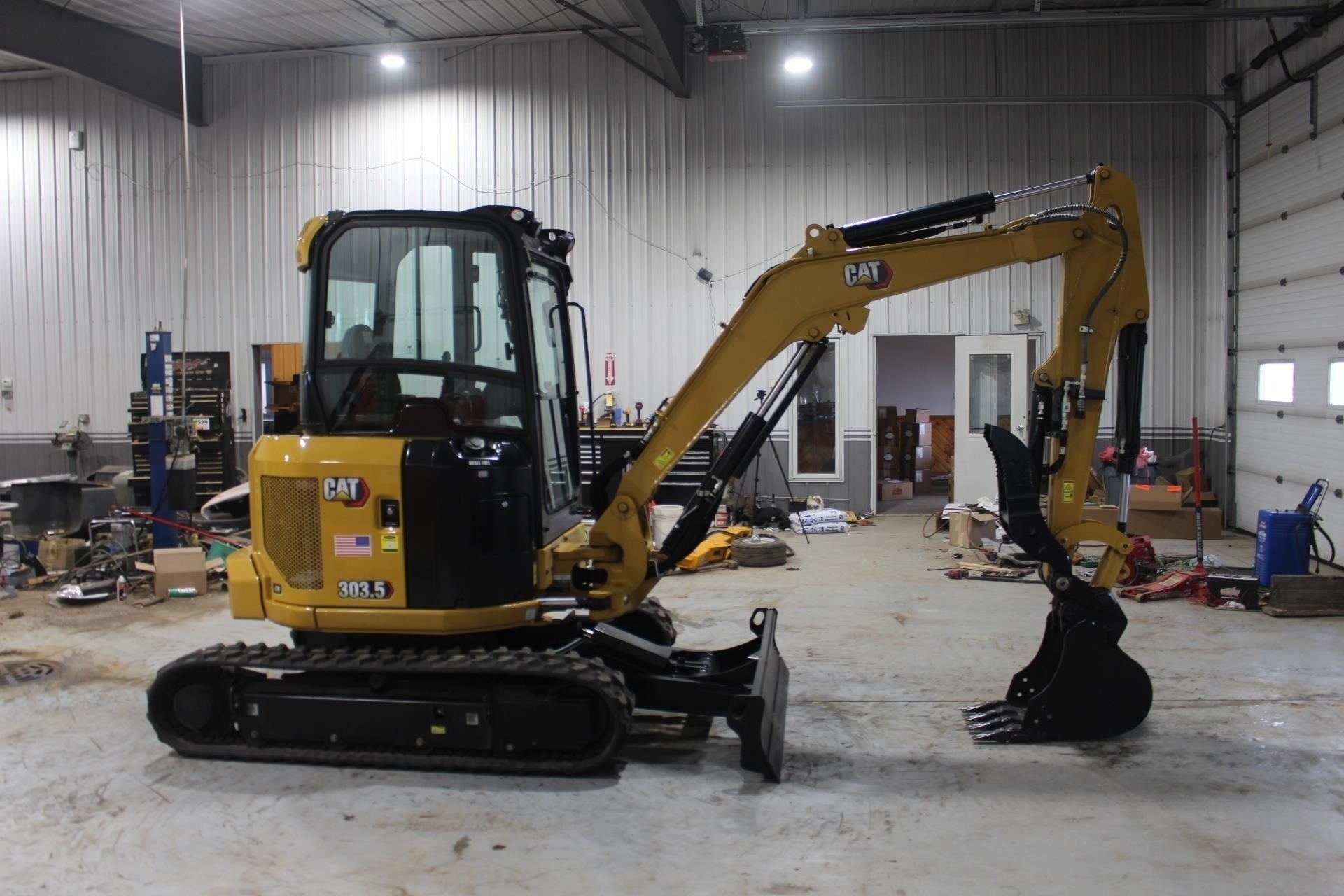 Caterpillar Backhoe Loader | Cabbed Backhoe Rental