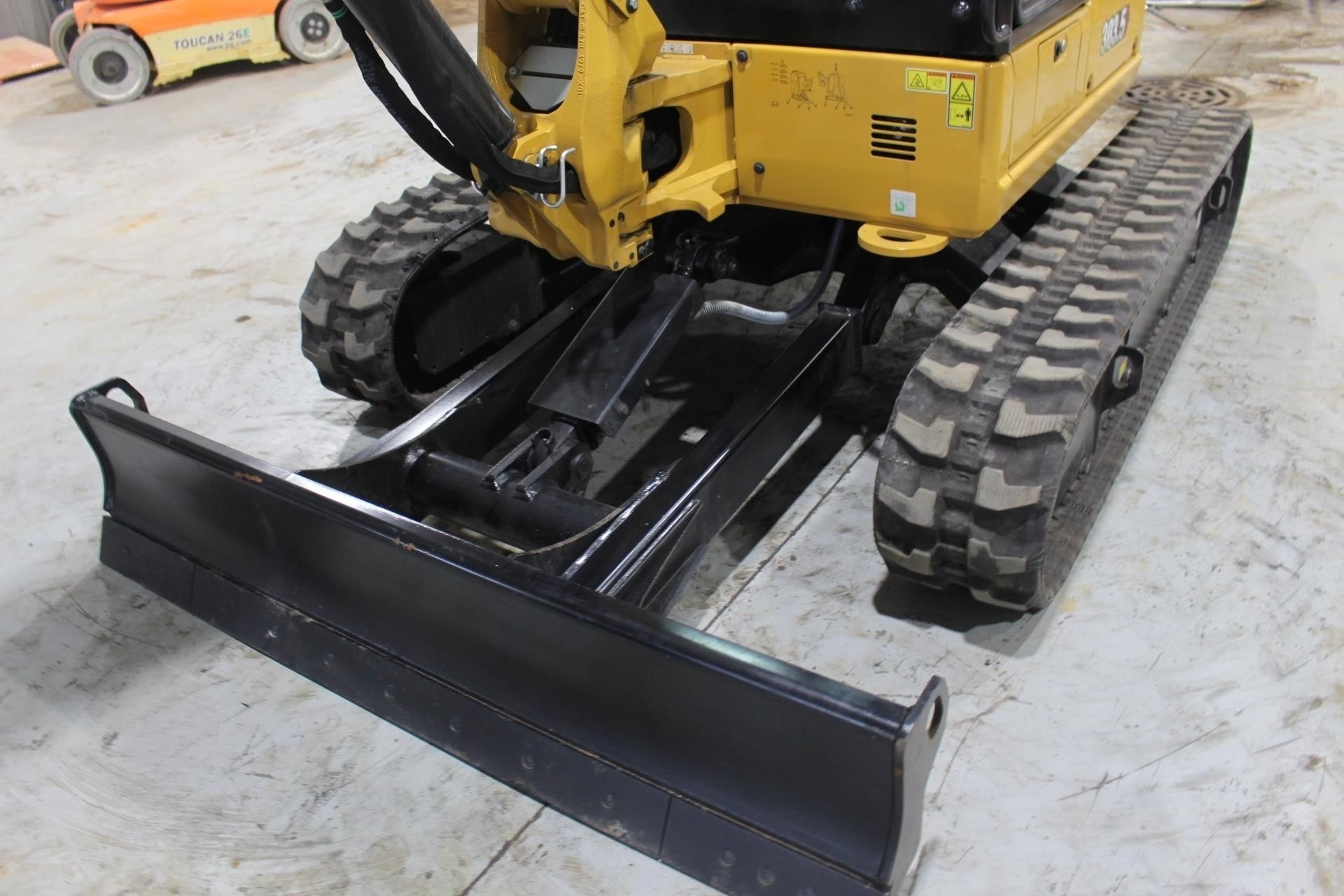 Caterpillar Backhoe Loader | Cabbed Backhoe Rental