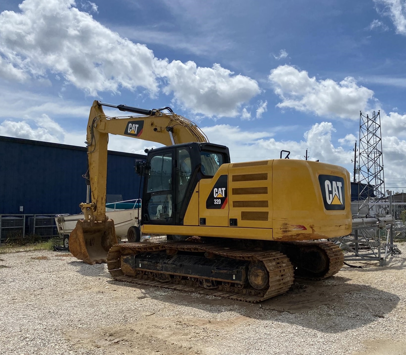 Caterpillar Backhoe Loader | Cabbed Backhoe Rental